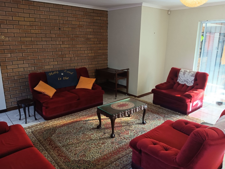 To Let 2 Bedroom Property for Rent in Hersham Western Cape